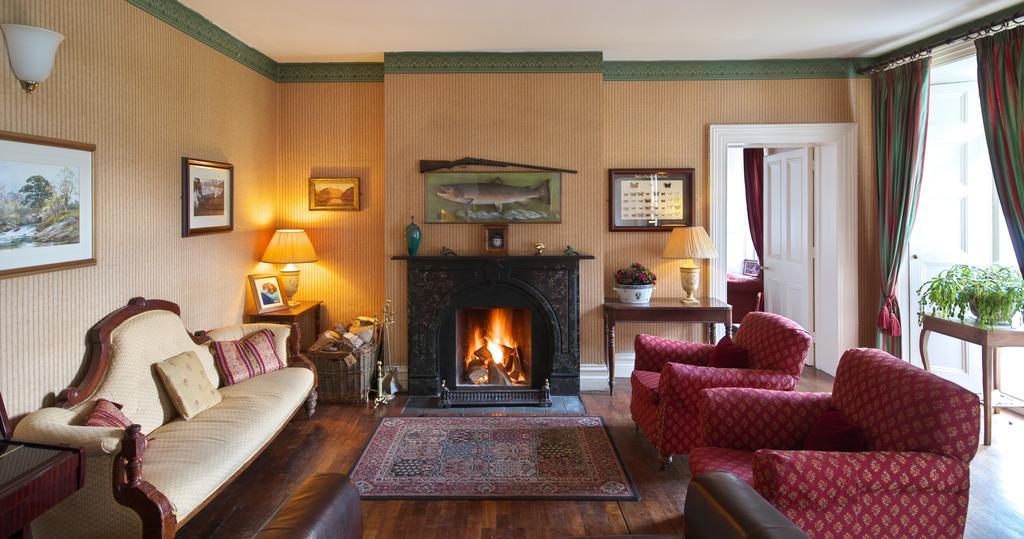 Delphi Lodge Линон Экстерьер фото